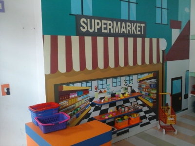 SUPERMARKET